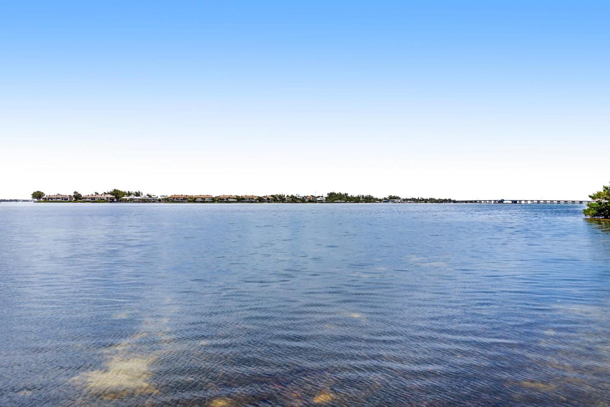 Runaway Bay Condos Bradenton Beach Chambre photo