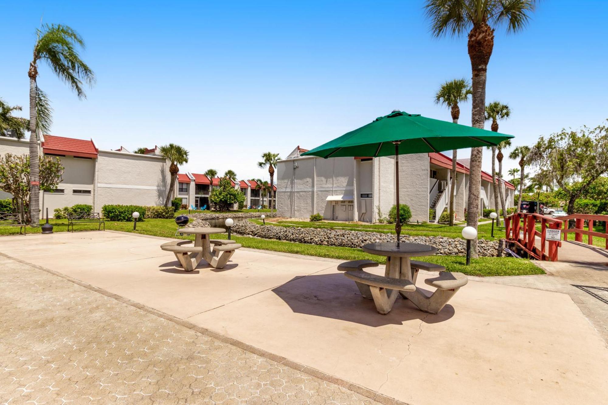 Runaway Bay Condos Bradenton Beach Chambre photo