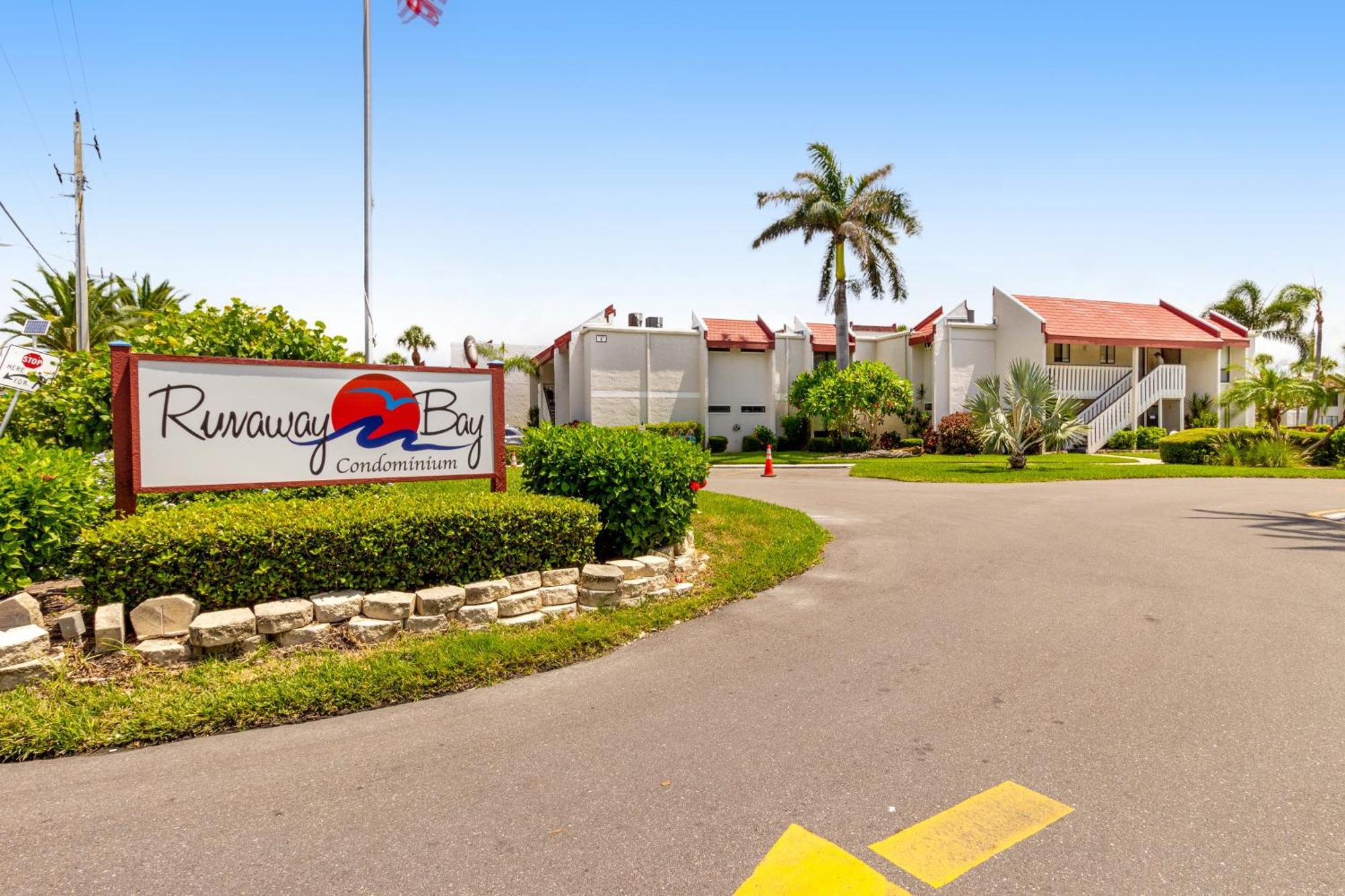 Runaway Bay Condos Bradenton Beach Chambre photo