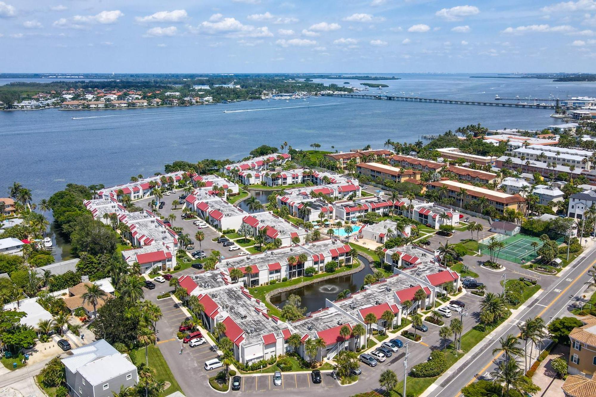 Runaway Bay Condos Bradenton Beach Chambre photo